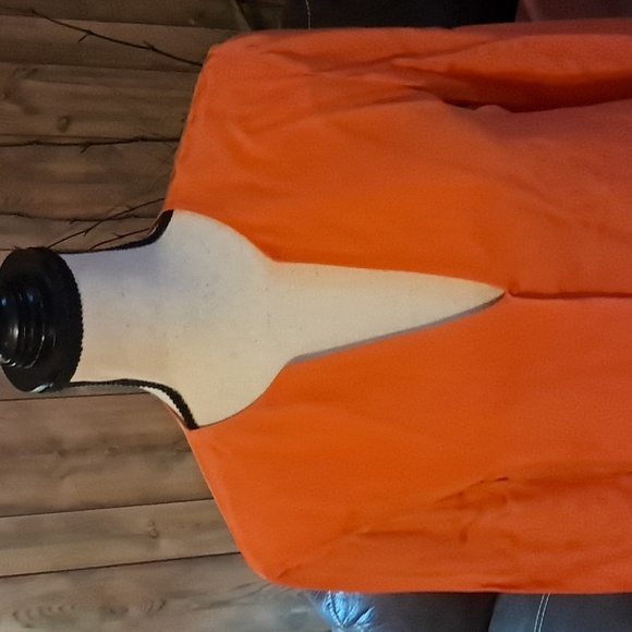 Tibi Orange V Neck Long Sleeve Pleated Asymmetrical Hem 100% Silk Top Size 8 - Picture 2 of 8